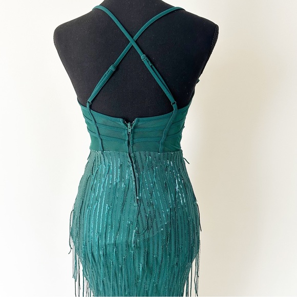City Vibes Emerald Green Fringe Criss Cross Back Prom Dress w/ Side Split - Picture 14 of 16